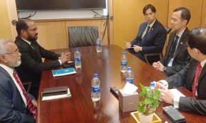 জামায়াত নেতা আকন্দের সঙ্গে সিঙ্গাপুরের হাইকমিশনারের সাক্ষাৎ। ছবি: সংগৃহীত