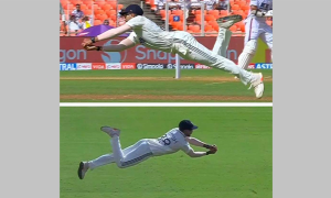 উপরে জন্টি রোডস, নীচে নীতীশ কুমার রেড্ডি। ছবি: সংগৃহীত